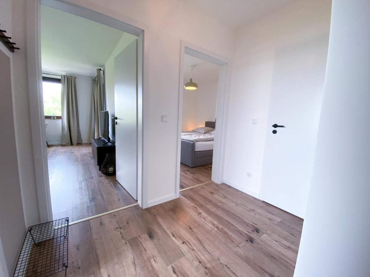 Schoene Wohnung Mit Rheinblick/Duesseldorf/Neuss/Messe Extérieur photo