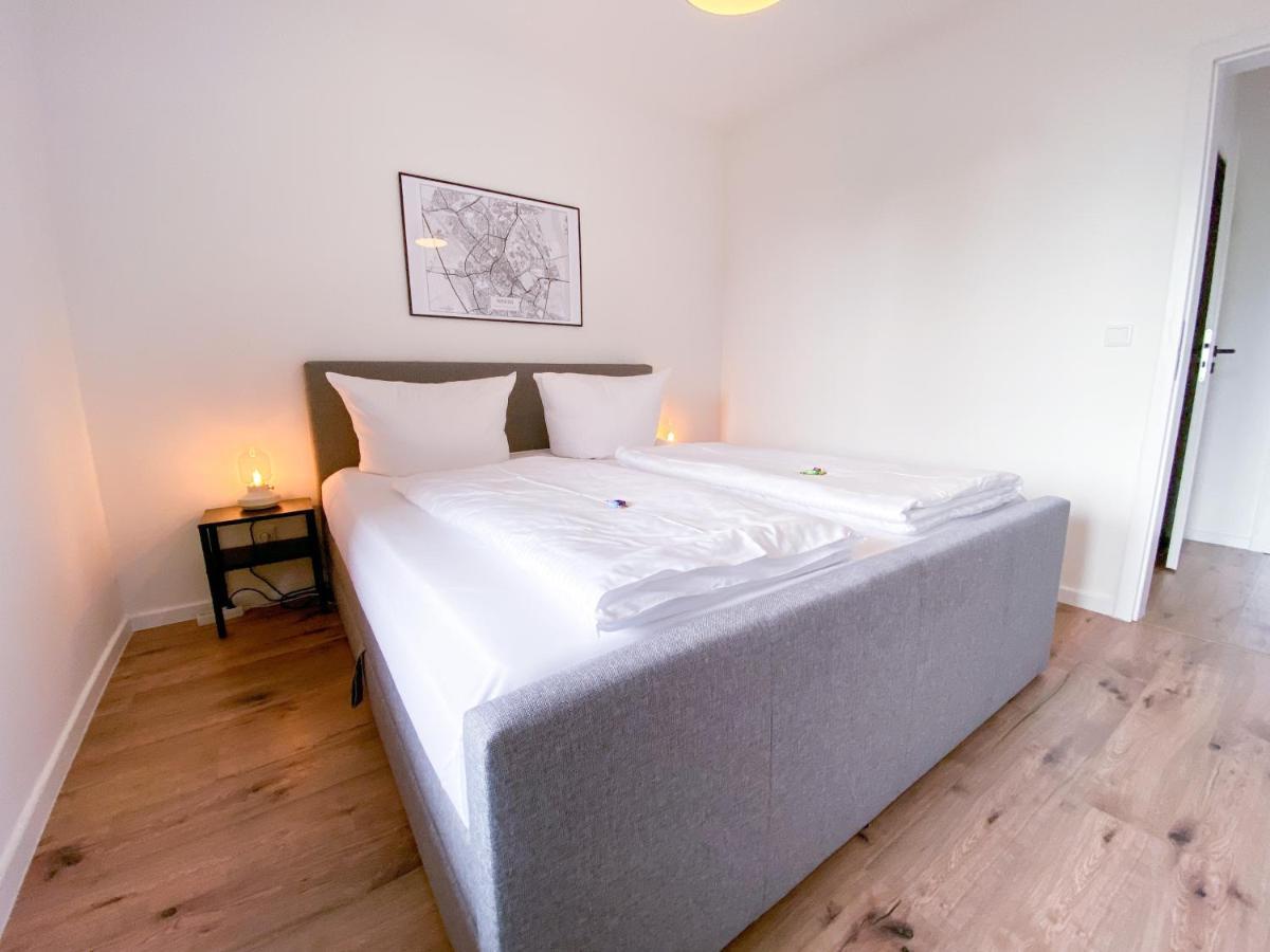 Schoene Wohnung Mit Rheinblick/Duesseldorf/Neuss/Messe Extérieur photo